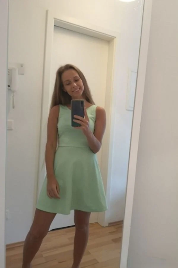 Karina 37 Anni, Donna mediterranea dal sorriso magnetico pronta ad ascoltarti